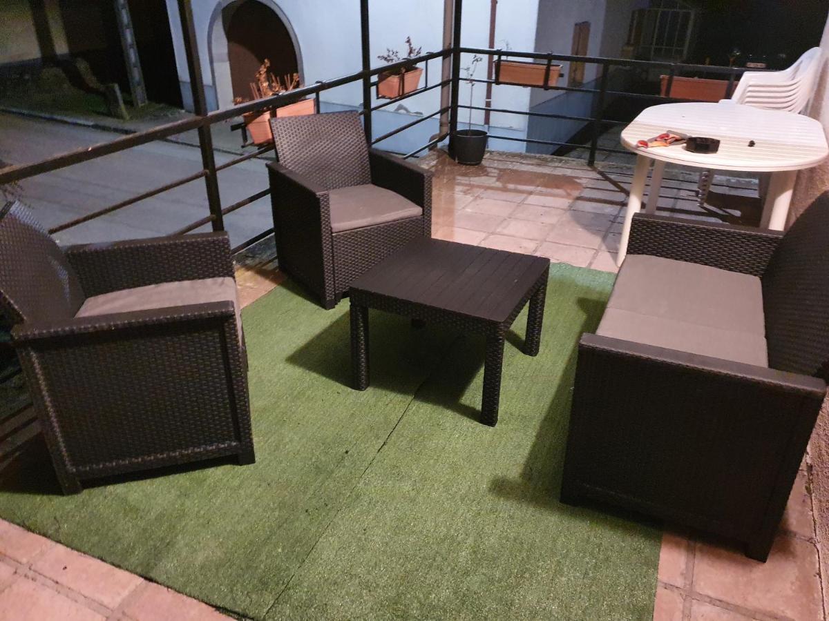 Appartement F1 Rez De Chausser Bg N°2 뱅-레-뱅 외부 사진