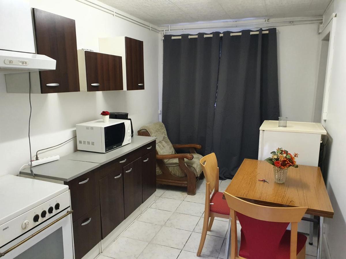 Appartement F1 Rez De Chausser Bg N°2 뱅-레-뱅 외부 사진