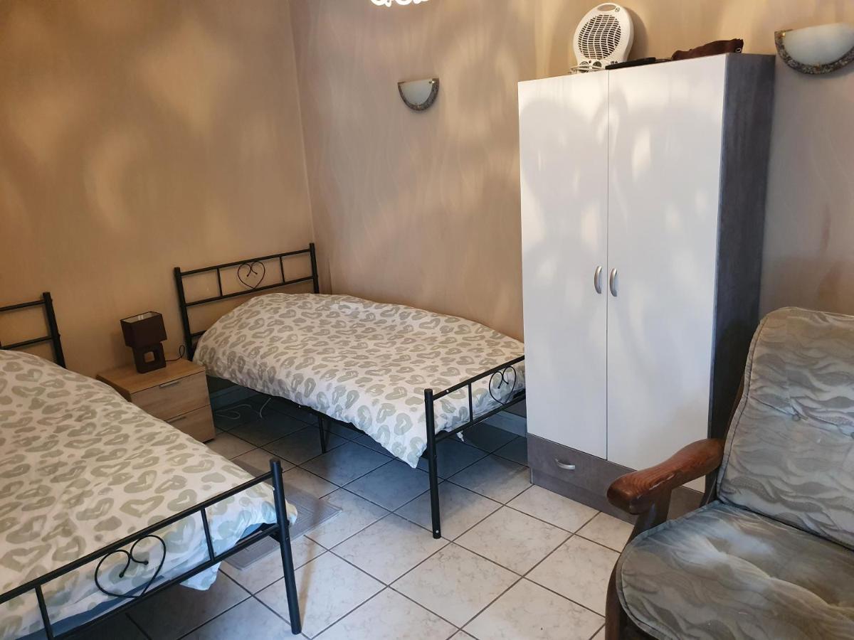 Appartement F1 Rez De Chausser Bg N°2 뱅-레-뱅 외부 사진