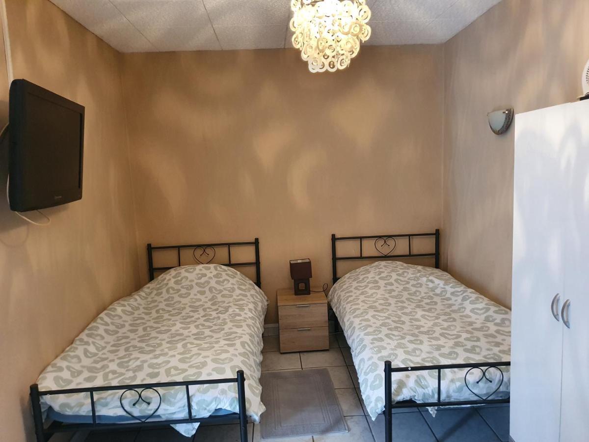 Appartement F1 Rez De Chausser Bg N°2 뱅-레-뱅 외부 사진